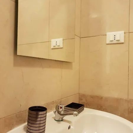 Reesma Alloggi - Andrea Costa Free Parking Apartment