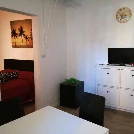 Apartment Reesma Alloggi - Andrea Costa Free Parking