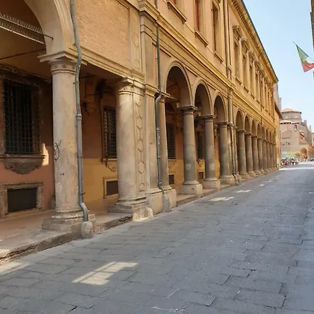 Reesma Alloggi - Andrea Costa Free Parking * Bologna