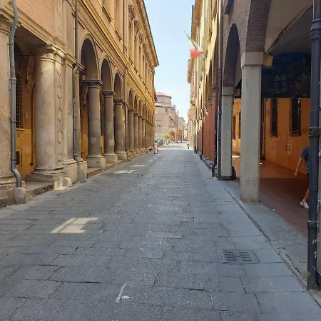 Reesma Alloggi - Andrea Costa Free Parking Апартаменты Болонья